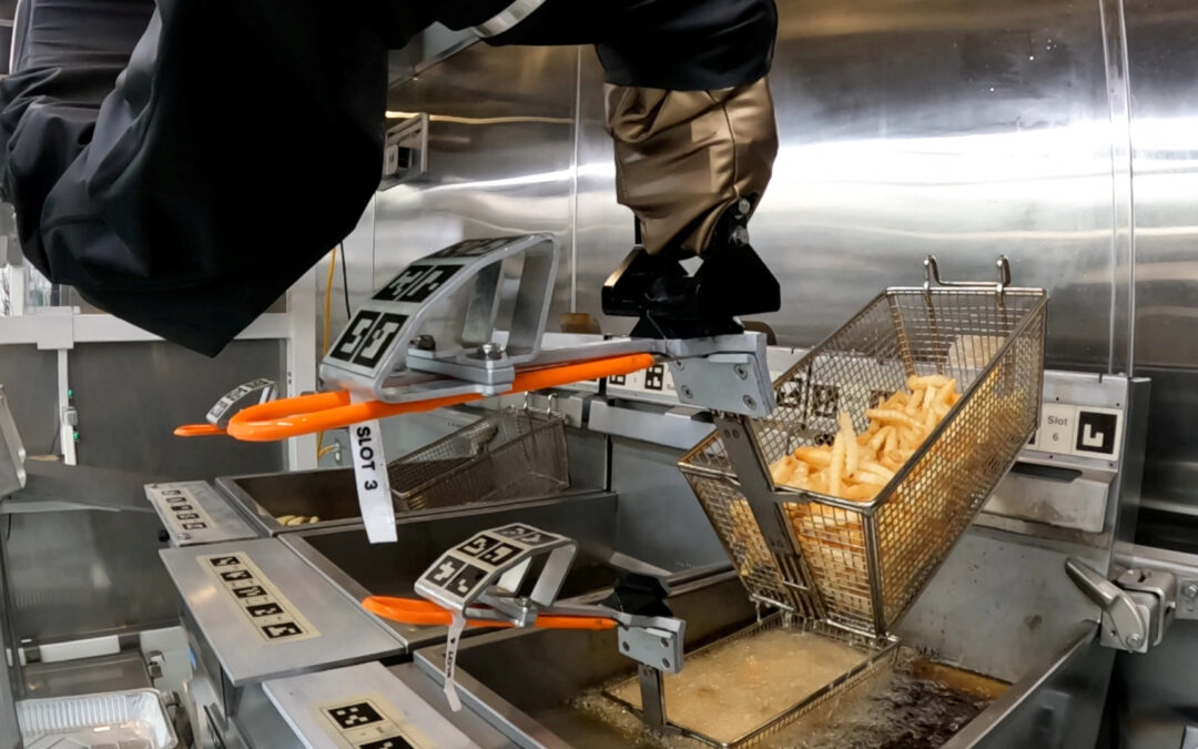 Robôs fritam batatas mais rápido que humanos nos EUA
