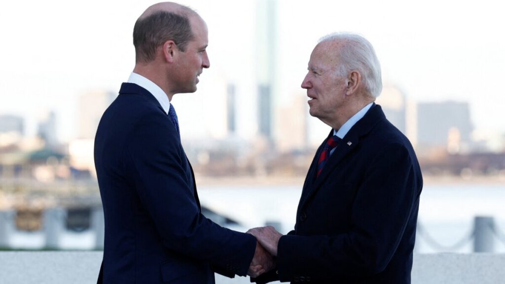 Presidente dos EUA, Joe Biden, recebe príncipe William em Boston (REUTERS/Evelyn Hockstein).