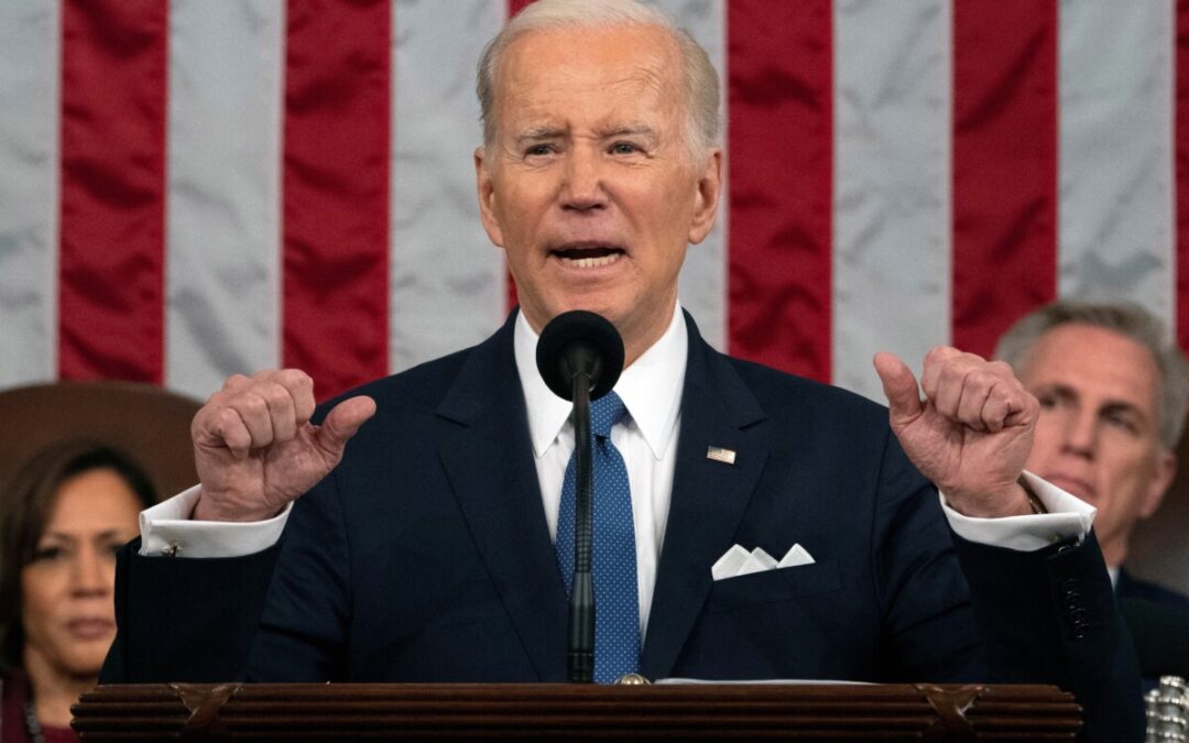Biden promete proteger EUA e cita balão chinês