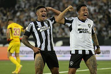 Botafogo vence Inter e fecha turno com campanha histórica